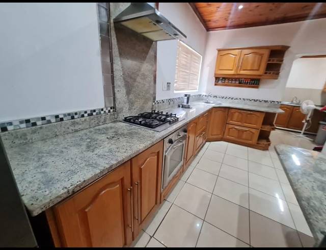 3 BEDROOM HOUSE FOR SALE IN NEWHOLME